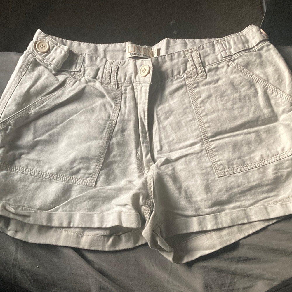 Linen By Basix Of America Shorts Small light Brownish